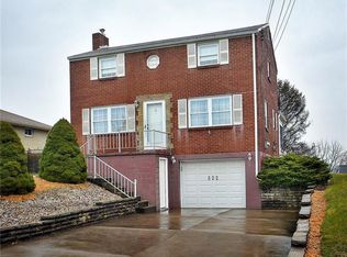 522 Regency Dr, Pittsburgh, PA 15239