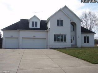 363 Metz Rd E, Columbiana, OH 44408