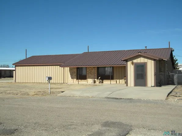 203 Curren St, Clayton, NM 88415