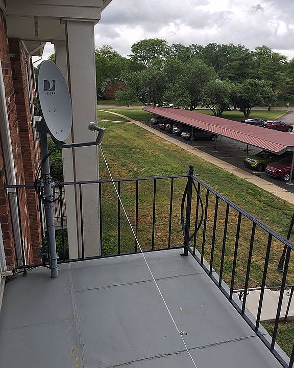1st image of 480 Fox Hills Dr S APT 5