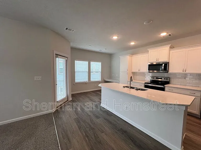 5035 Mimosa Dr #5035 MIMOSA DR — Photo 5