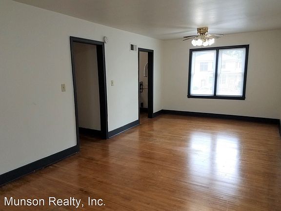 4th image of 805 Saint James St