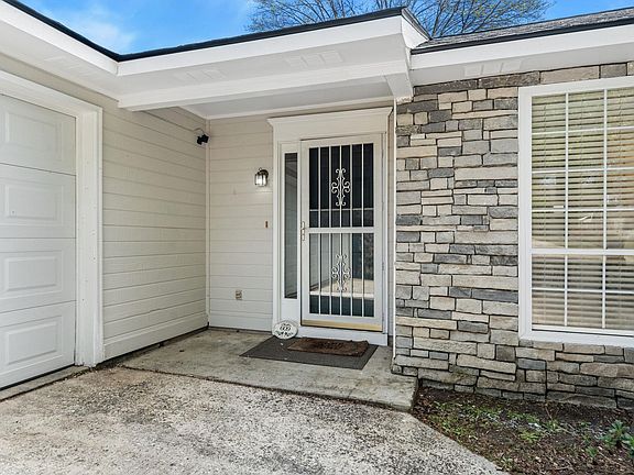 3rd image of 609 Shannon Ridge Dr