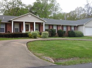 2103 Hawthorne Rd, Corinth, MS 38834