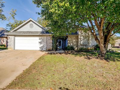 625 Arbor Ln, Burleson, TX, 76028