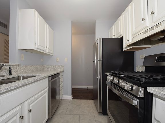 2nd image of 1926 Prairie Sq APT 322