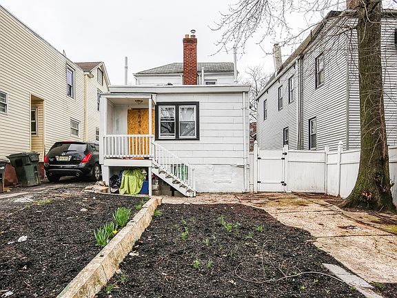 4th image of 43 Orange Ave