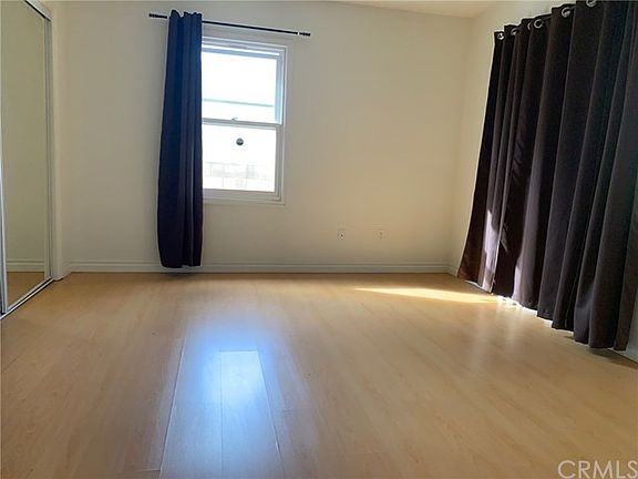 4th image of 704 W Colorado Blvd #A