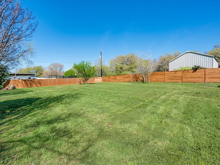 304 Oak Dr — Photo 30