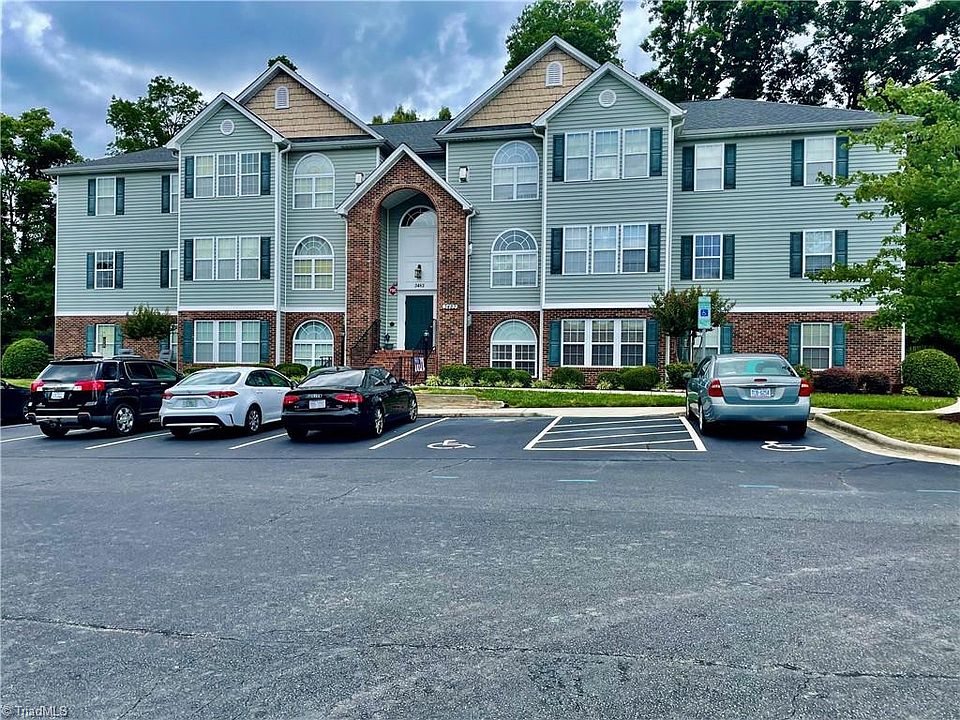 1st image of 3483 Forestdale Dr