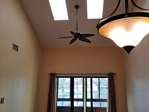 3rd image of 2267 Deerwood Dr