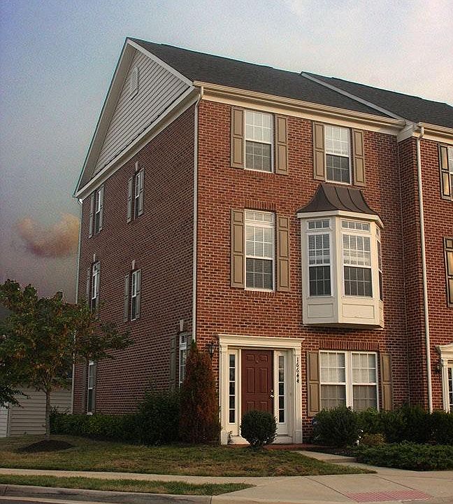 1st image of 16644 Barge Cir