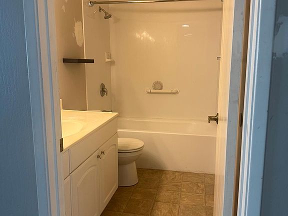 5th image of 4956 Hackberry Ln