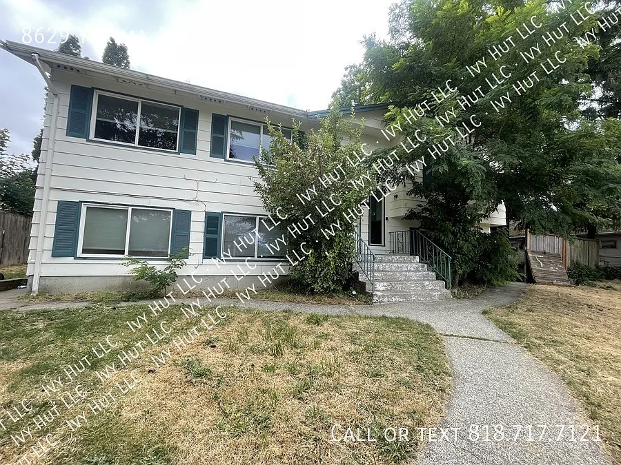 8629 Yakima Ave