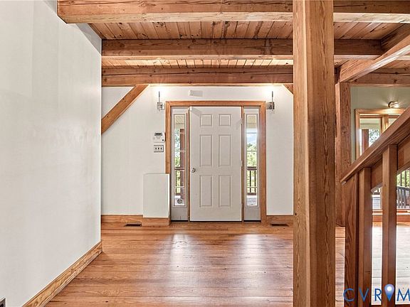 3rd image of 327 Rodeo Ln