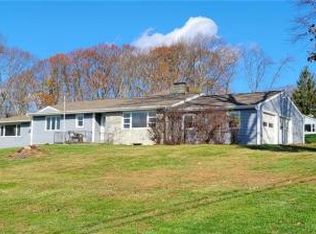 4 Sunset Rdg, Danbury, CT 06811
