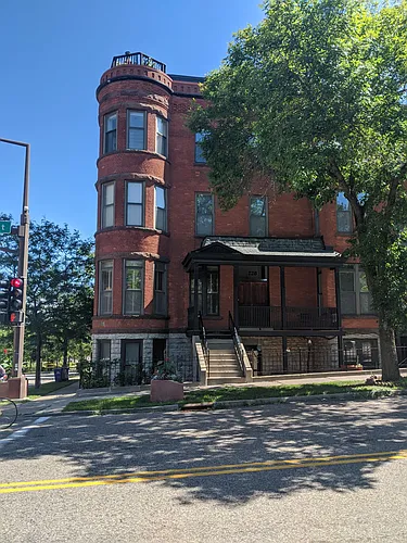 226 Exchange St S #B Photo 1