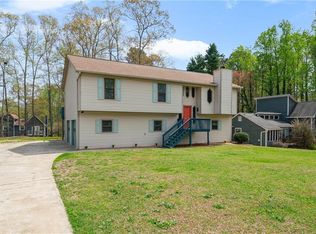 1612 Sky Crest Dr, Lithia Springs, GA 30122