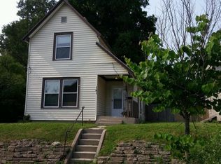 141 Travis St NE, Grand Rapids, MI 49505