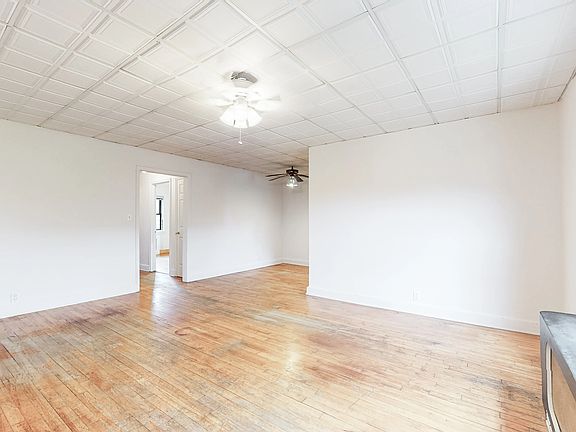 2nd image of 19644 67th Ave #1