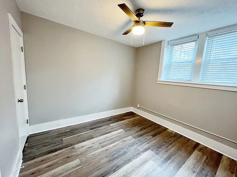 11829 Clifton Blvd #7 — Photo 14