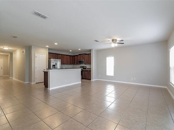 3rd image of 122 Vitoria Rd