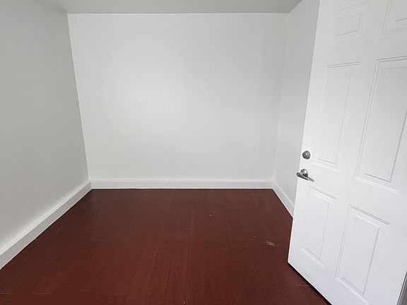 4th image of 354 Sawyer St #A