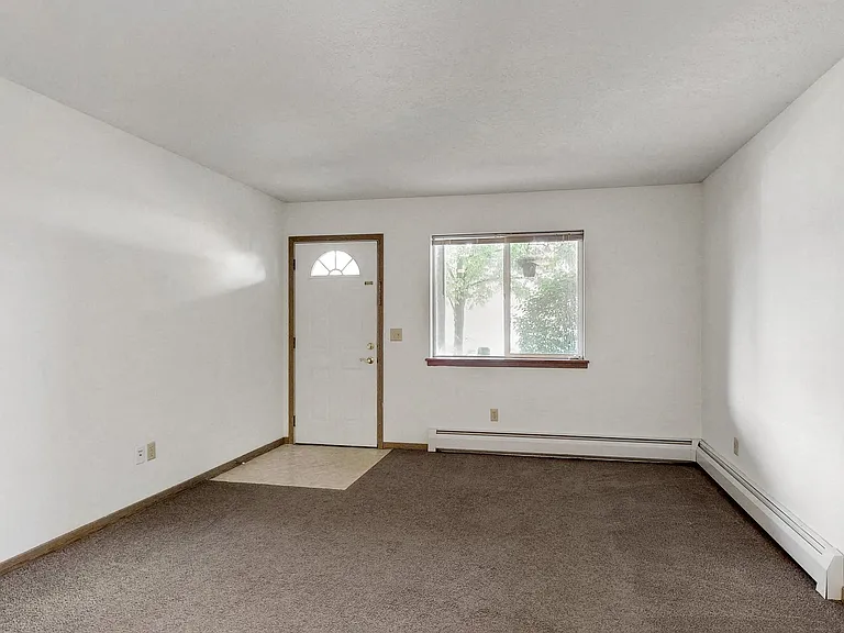 Ashford Apartments — Photo 25