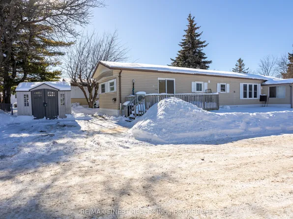 11 Powley Garden Dr, Kingston, ON K7K 6A1