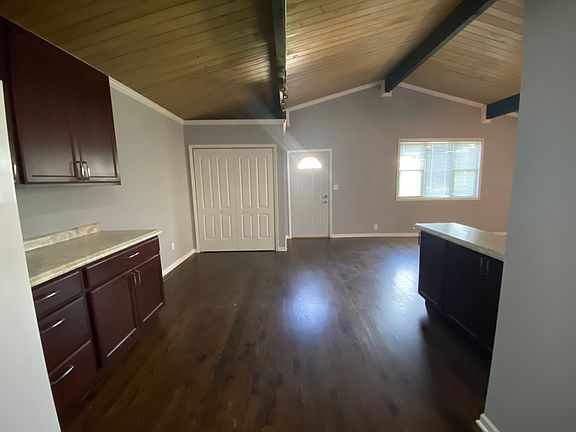 4th image of 9430 Elm Ave