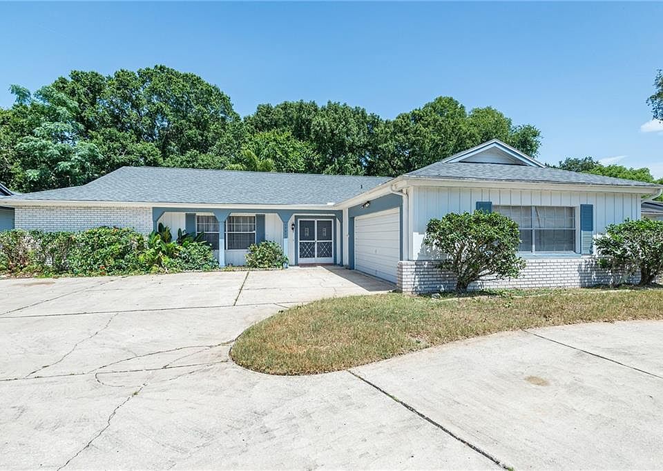 1st image of 13002 Willoughby Ln