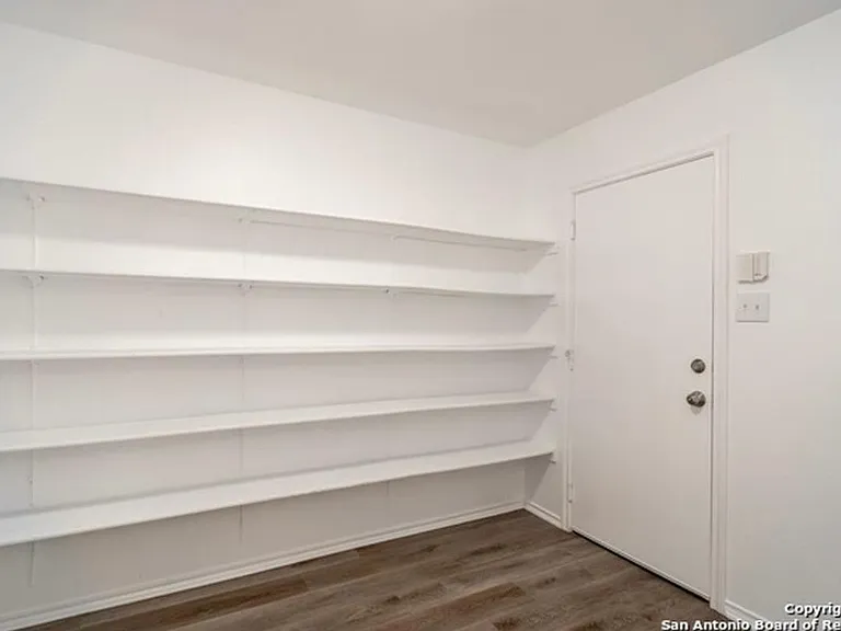 9718 Astin Pl — Photo 11