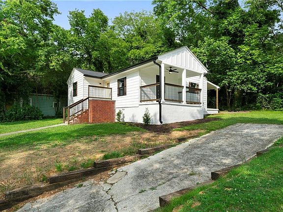 2nd image of 515 Harper Ave SW