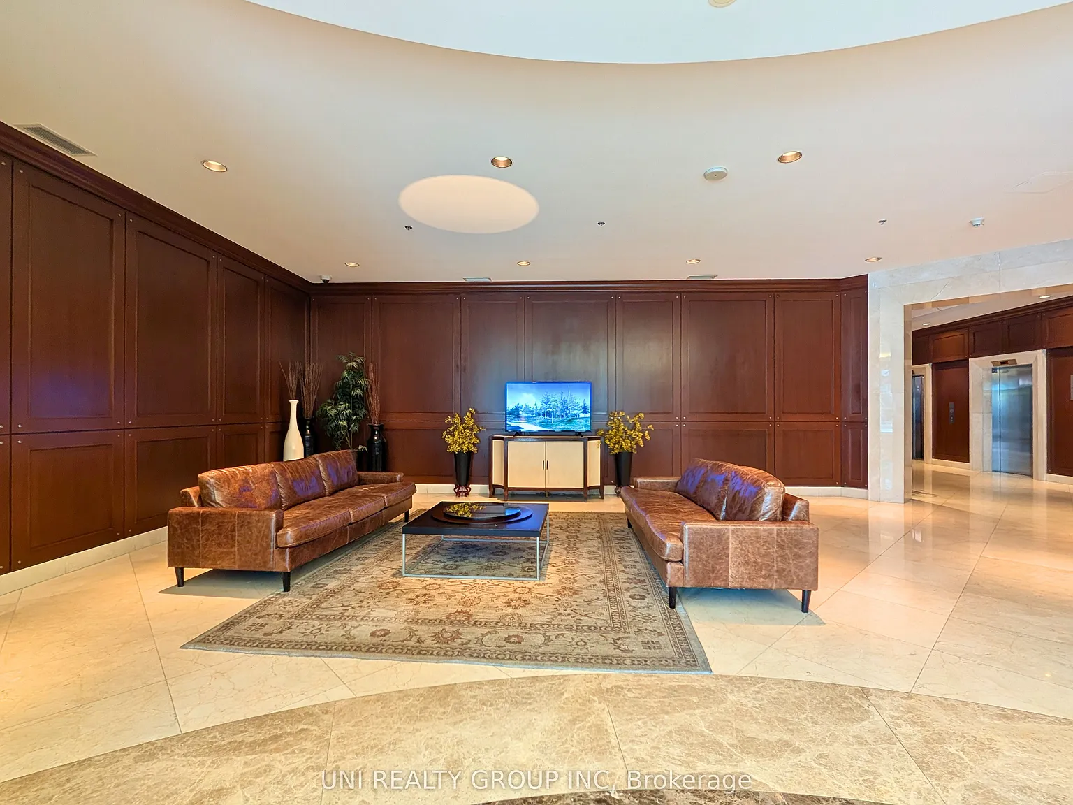 3 bed, $2,400 — Photo 4