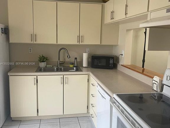3rd image of 9880 Hammocks Blvd APT 101-43