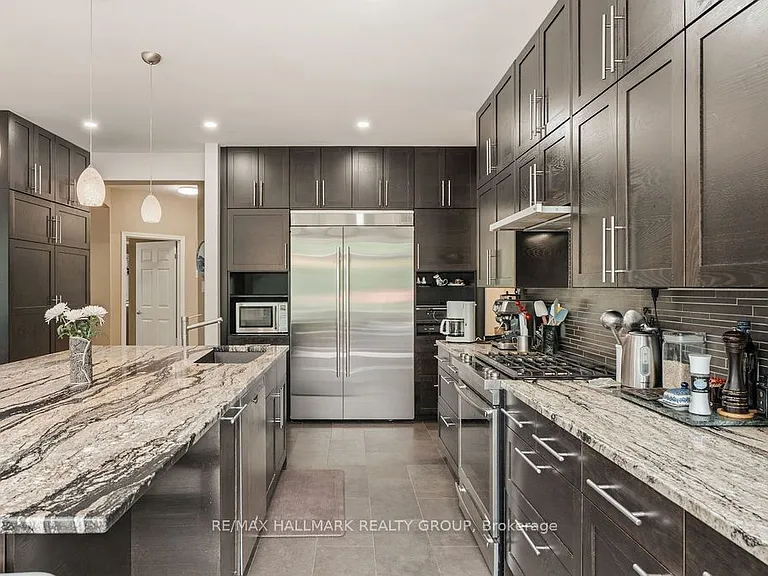 159 Borealis Cres — Photo 12