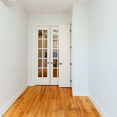Rented by Nooklyn NYC LLC | media 7