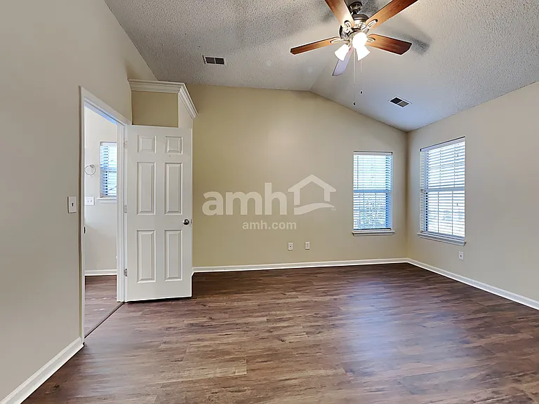 5411 Greggs Landing Dr — Photo 9