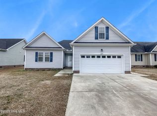 607 Millbrooke Cir, Elizabeth City, NC 27909