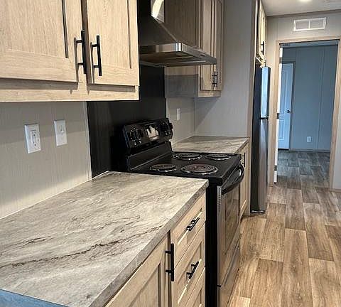 3rd image of 4633 3rd St