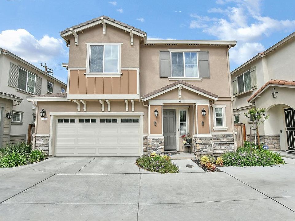 1st image of 54 Belle Harbor Cir