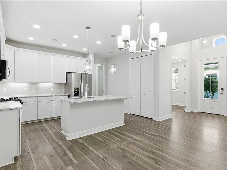 155 Weekend Ave — Photo 40