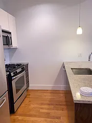 Rented by Chana Ofek, LREB