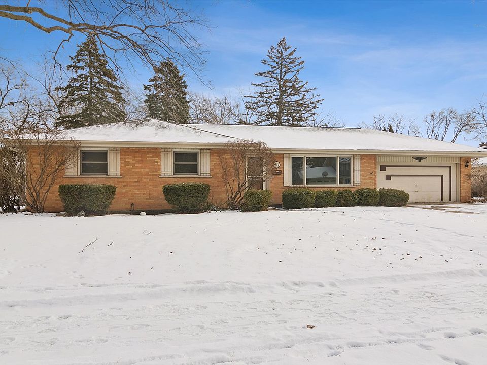 1st image of 441 N Macarthur Dr