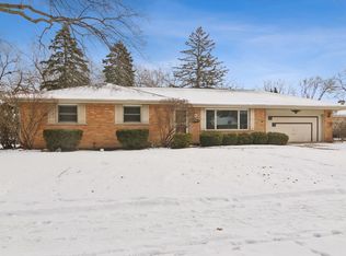 441 N Macarthur Dr, Palatine, IL 60074