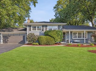 342 Janet Ave, Darien, IL 60561