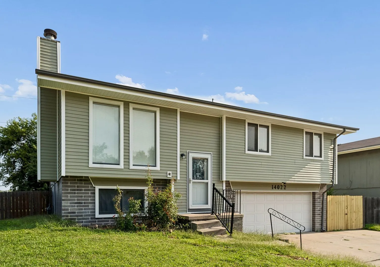 3 bedroom Millard Home! — Photo 3