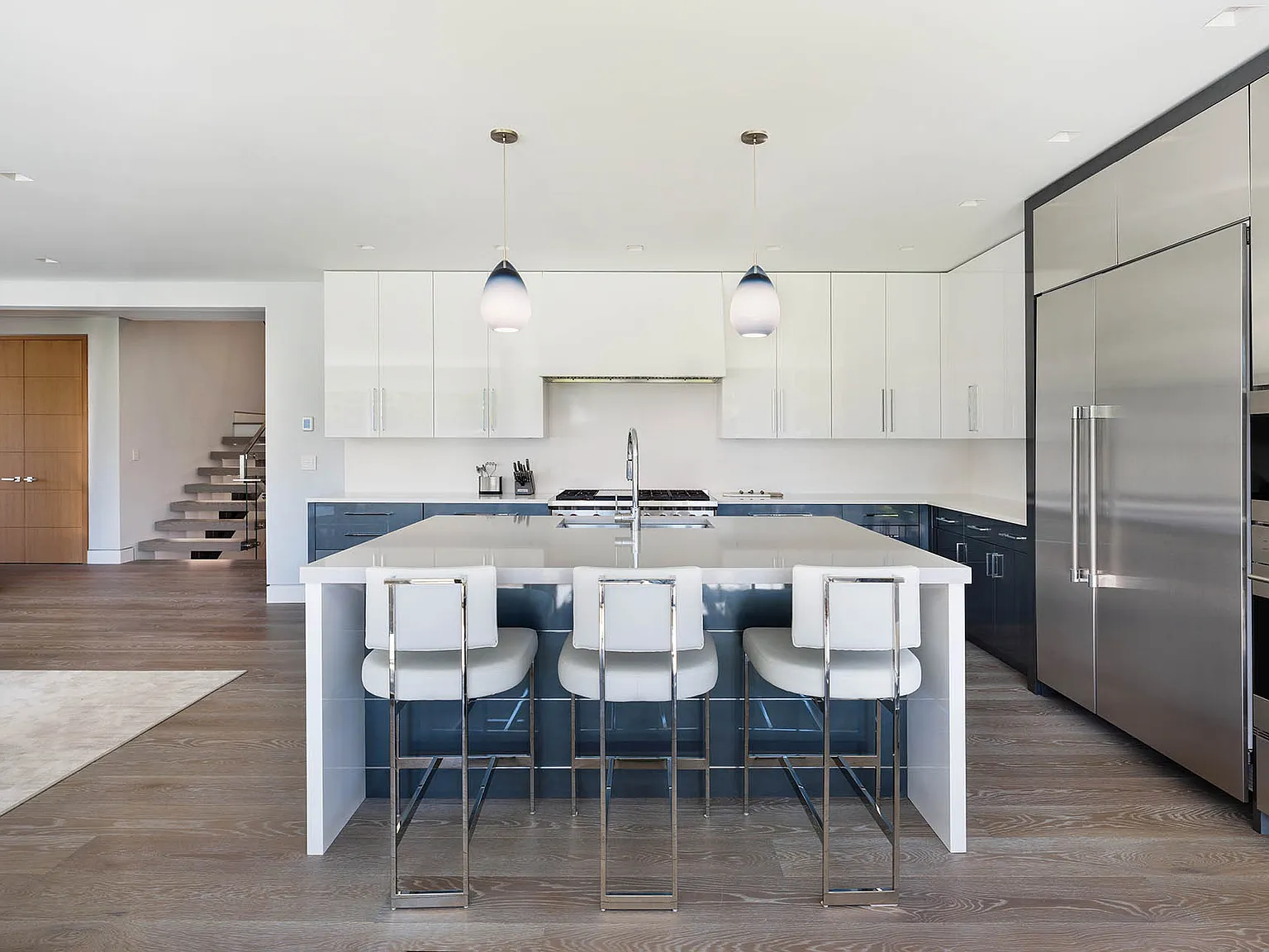 Grand Scale Luxury Rental in Ditch Plains, Montauk — Photo 4