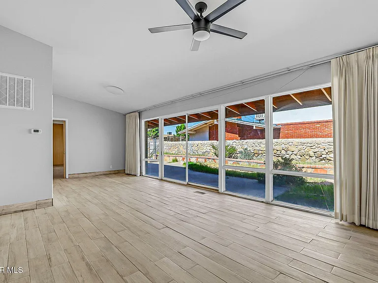 2801 Polk Ave — Photo 19