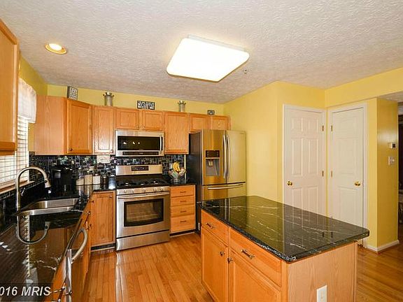 4th image of 1721 Barnwood Ct